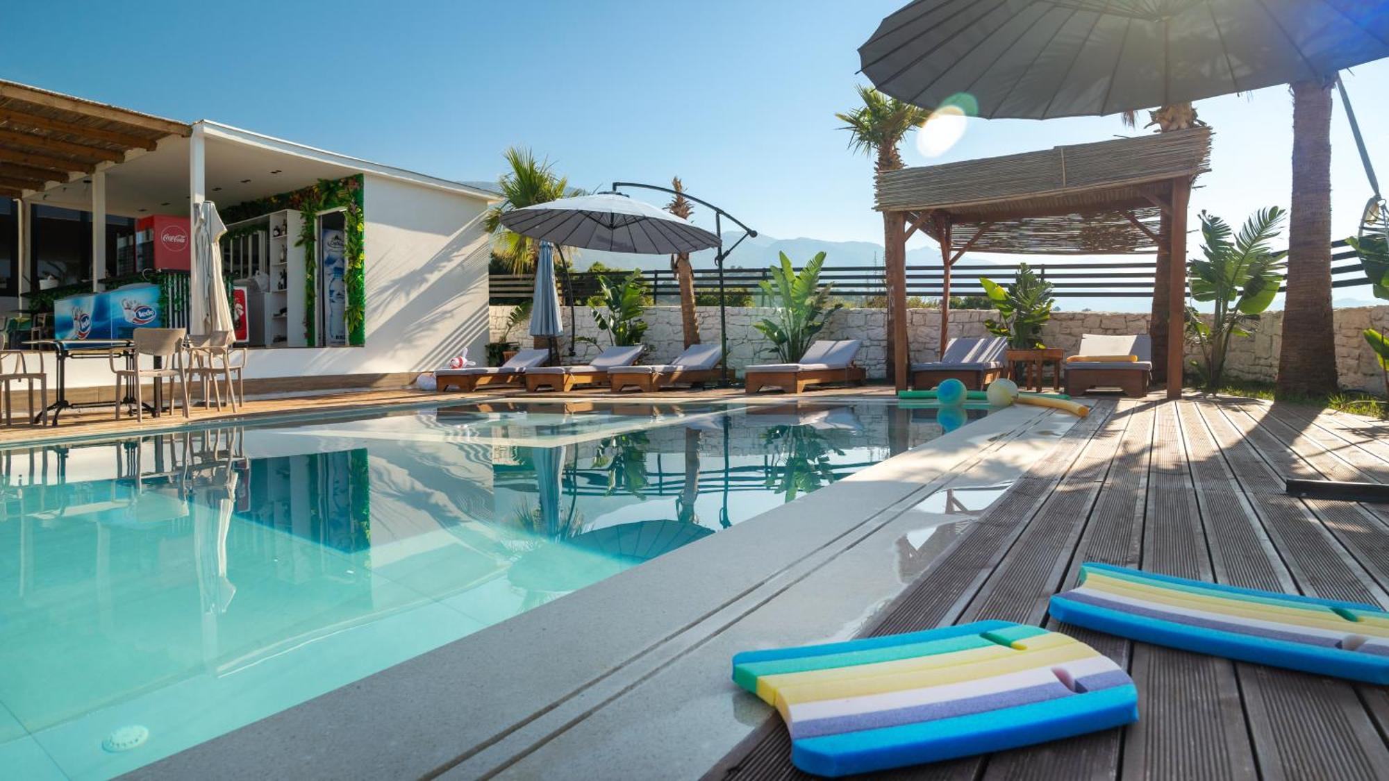 Sea Queen Luxury Hotel Radhimë Exterior foto